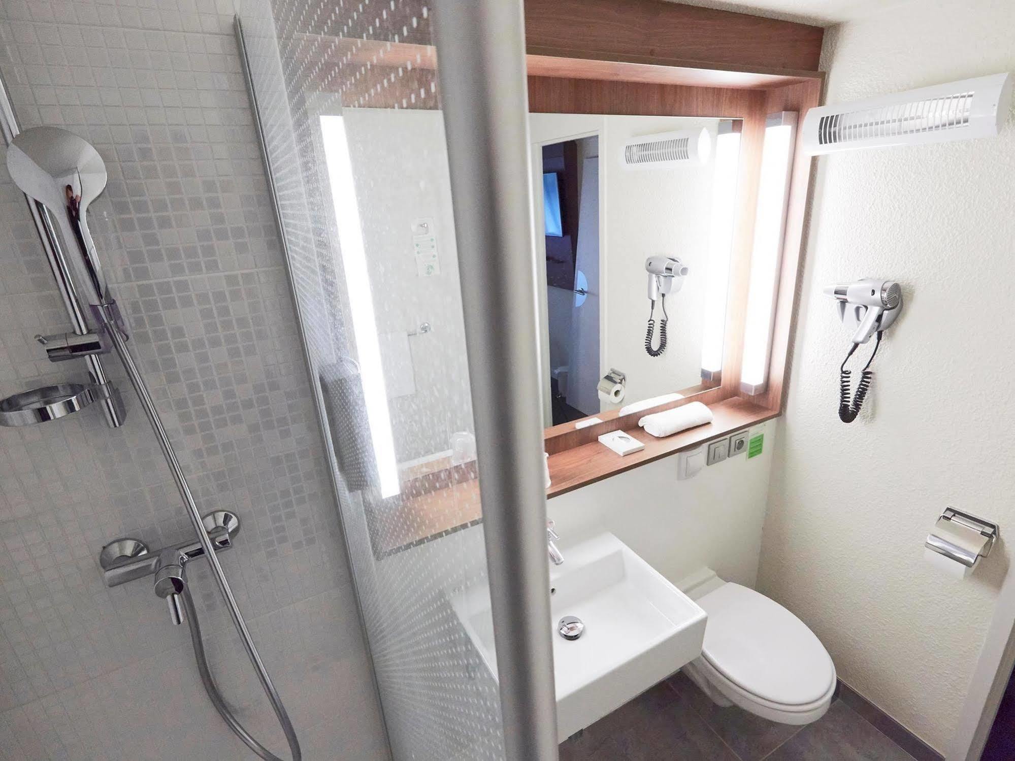 Campanile - Le Vesinet Hotel 3*